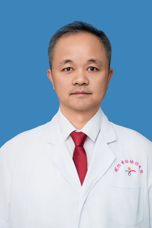 DAP04166陽(yáng)旭 工號(hào)1083 主任醫(yī)師 綜合科主任_副本.jpg